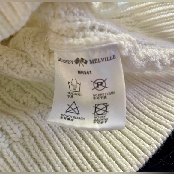 Brandy Melville Elizabeth Cable Knit Cardigan Sweater Cream O/S (small) - Picture 9 of 9